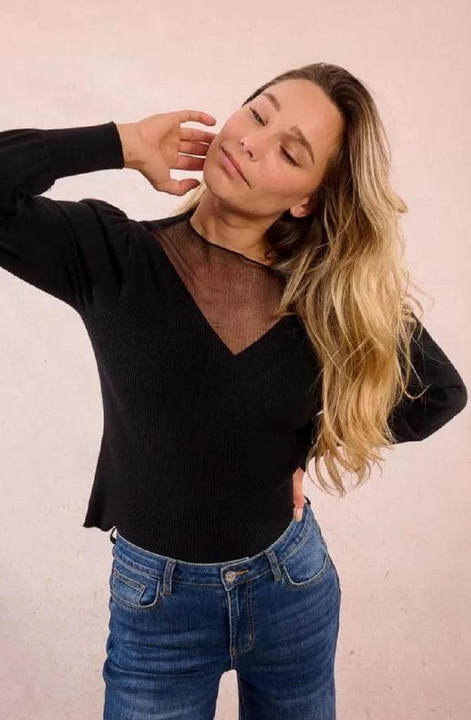 Maglione bimateriale, maniche a sbuffo